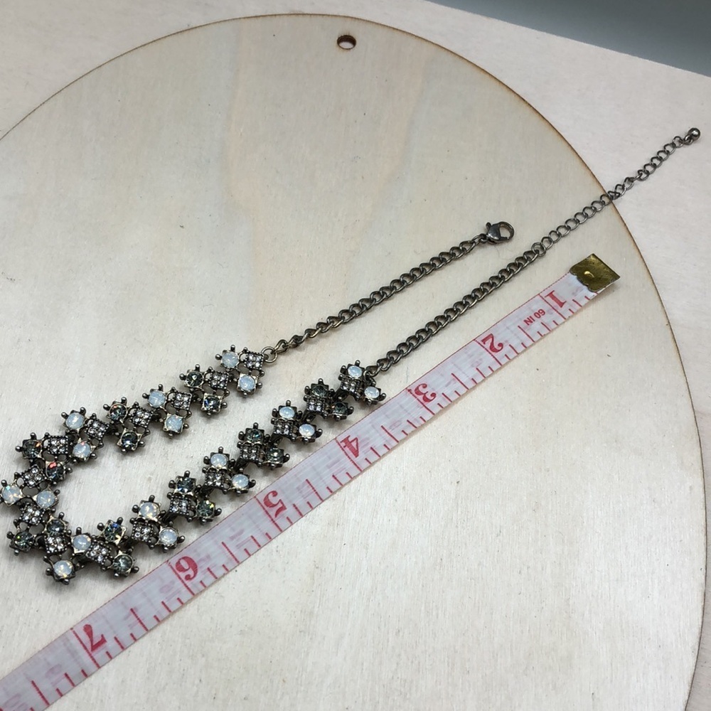 Antiqued brass tone bejeweled choker/collar necklace, sparkling, dazzling. - Picture 4 of 6